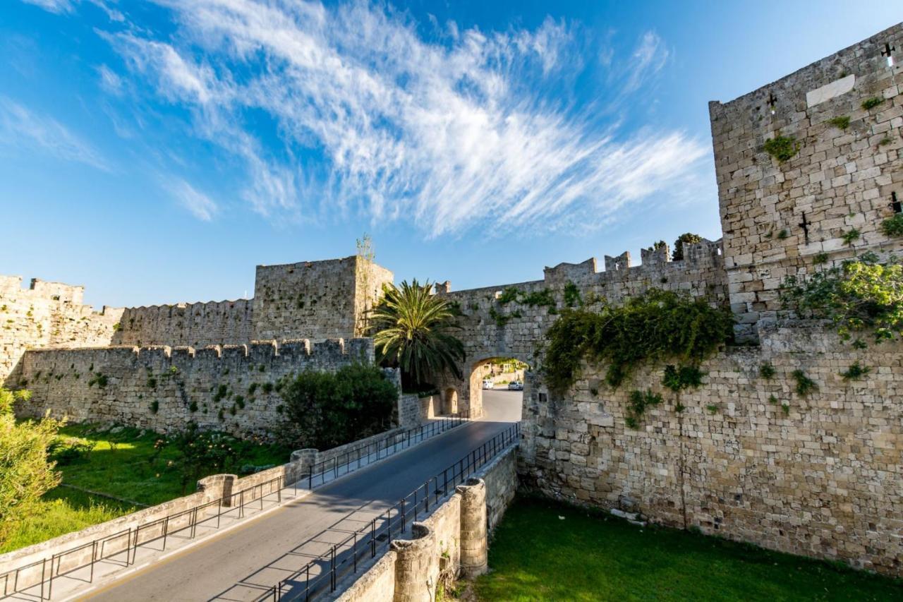 Colourful Aria Of The Medieval Town Rhodes City Kültér fotó