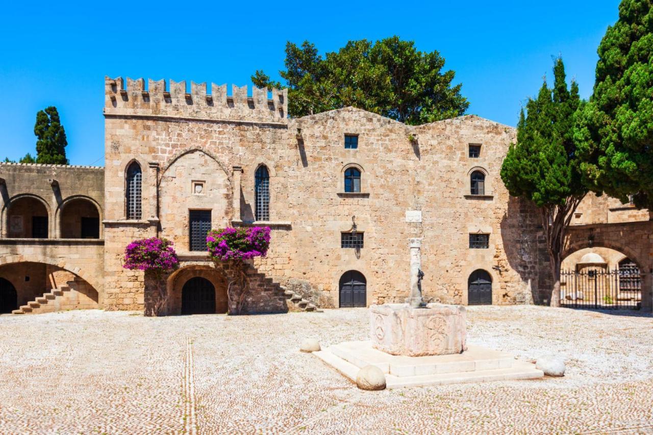 Colourful Aria Of The Medieval Town Rhodes City Kültér fotó